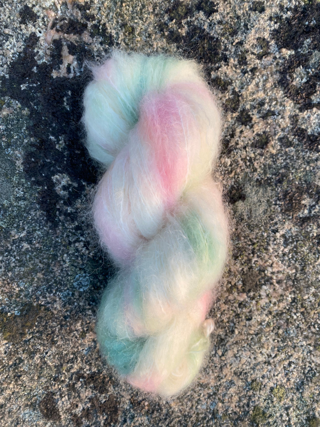 Bed of Roses - Fat Mohair