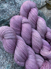 Last inn bildet i Galleri-visningsprogrammet, Live Once - Yakgarn Lace
