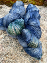 Last inn bildet i Galleri-visningsprogrammet, Pan - Yakgarn lace
