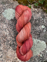 Last inn bildet i Galleri-visningsprogrammet, Autumn Red - Yakgarn Lace
