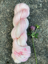 Last inn bildet i Galleri-visningsprogrammet, Summer - Cashmere Lace
