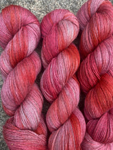 Last inn bildet i Galleri-visningsprogrammet, Elskere - Yakgarn Lace
