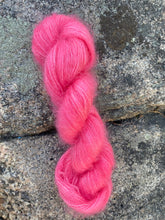 Last inn bildet i Galleri-visningsprogrammet, Shocking - Silkmohair
