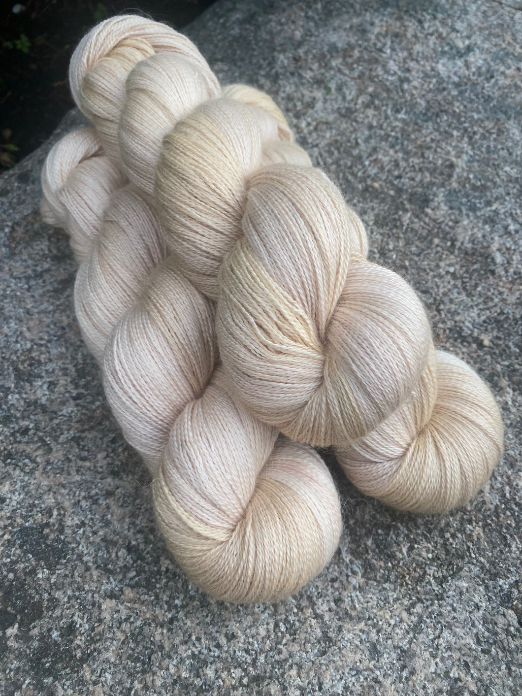 Nude Divine - Cashmere Lace
