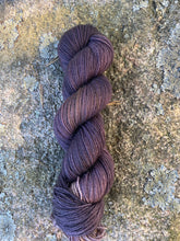Last inn bildet i Galleri-visningsprogrammet, Dark and Sweet - Yakgarn
