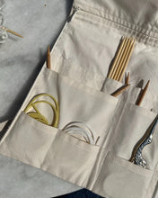 Last inn bildet i Galleri-visningsprogrammet, Knitters Needle Case - pinneetui fra Petiteknit
