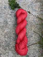 Last inn bildet i Galleri-visningsprogrammet, Rød Høstrose - Tykk silkeull
